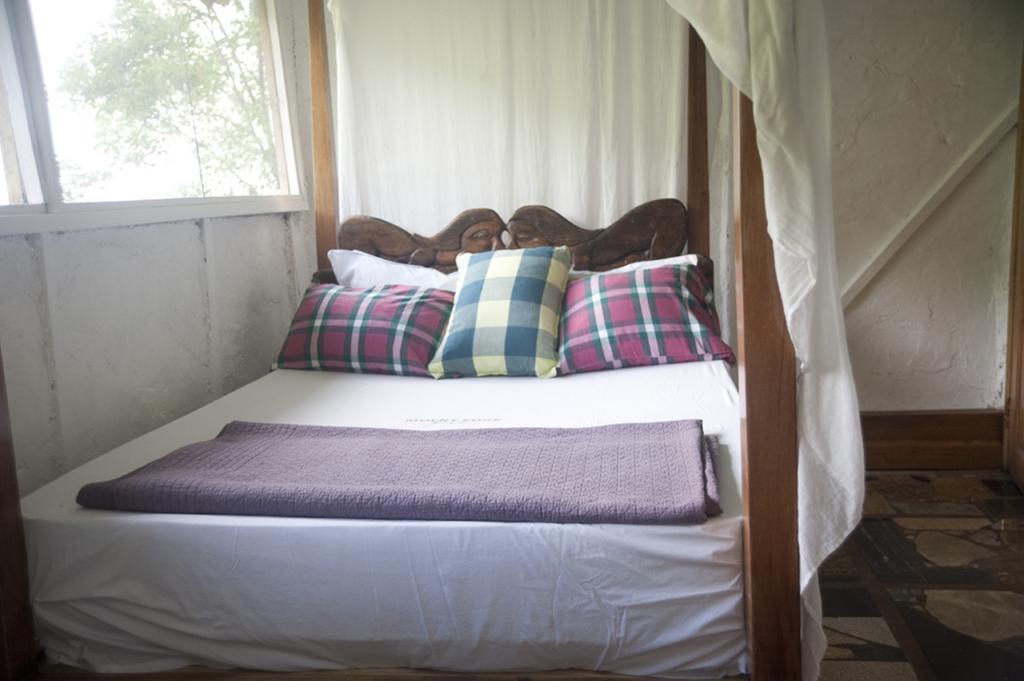 Mount Edge Guest House ポート・アントニオ エクステリア 写真
