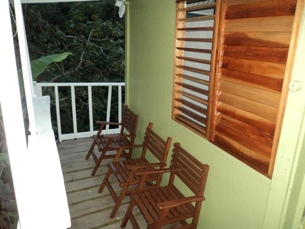 Mount Edge Guest House ポート・アントニオ エクステリア 写真